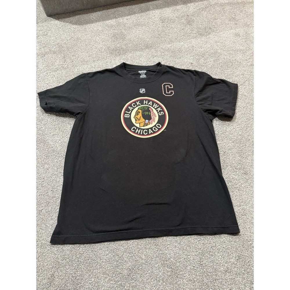 Jonathan Toews Reebok NHL Jersey T-Shirt L Chicago Blackhawks Red New w/Tags